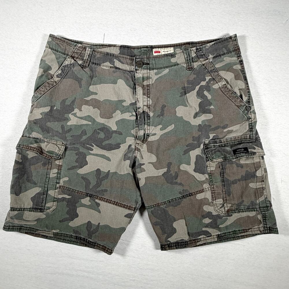 Wrangler Men’s 42 Faded Camo Cargo Shorts Relaxed Fit Stretch Outdoors Hunting